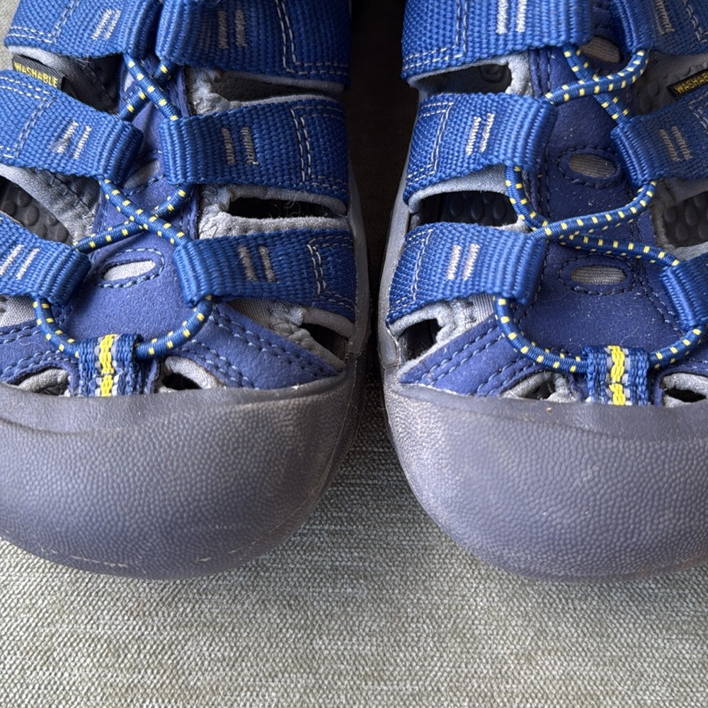 Keen Kids Newport Blue Hiking Water Flat Slip On Sandal Shoe Sz Big Kids 2 - Picture 3 of 8